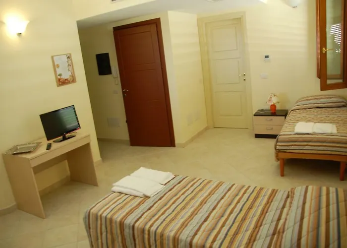 Beb 2000 招待所 萨萨里