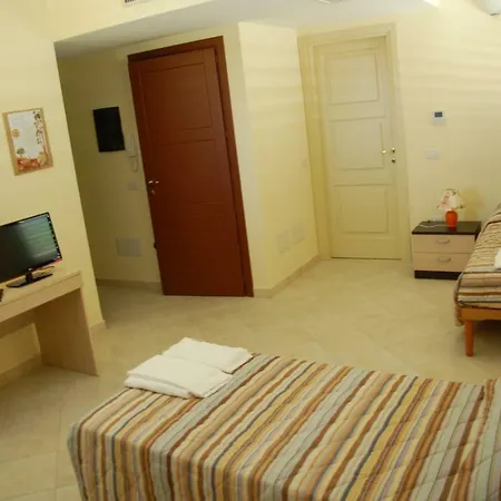 Beb 2000 Гостевой дом Сассари